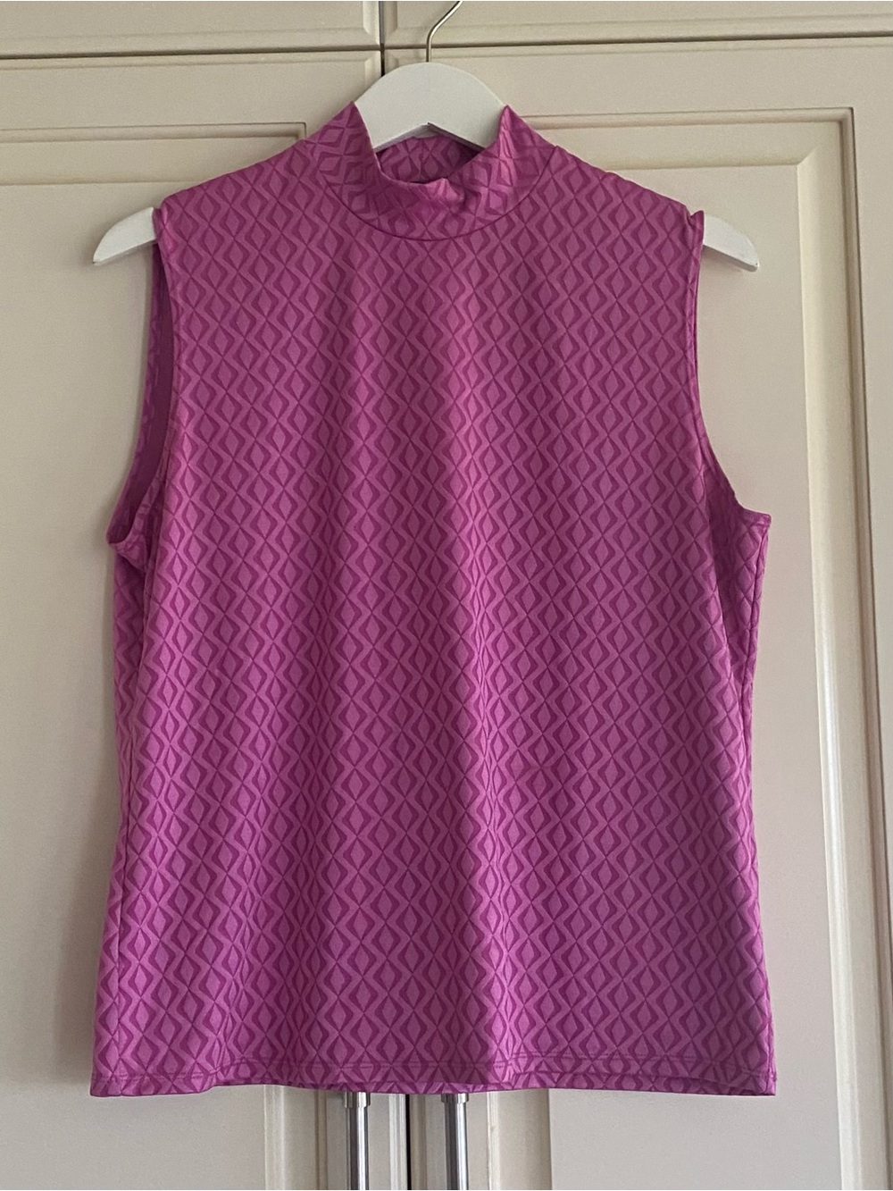 Jones New York Sleeveless Mock Neck Top in Fuchsia Pink